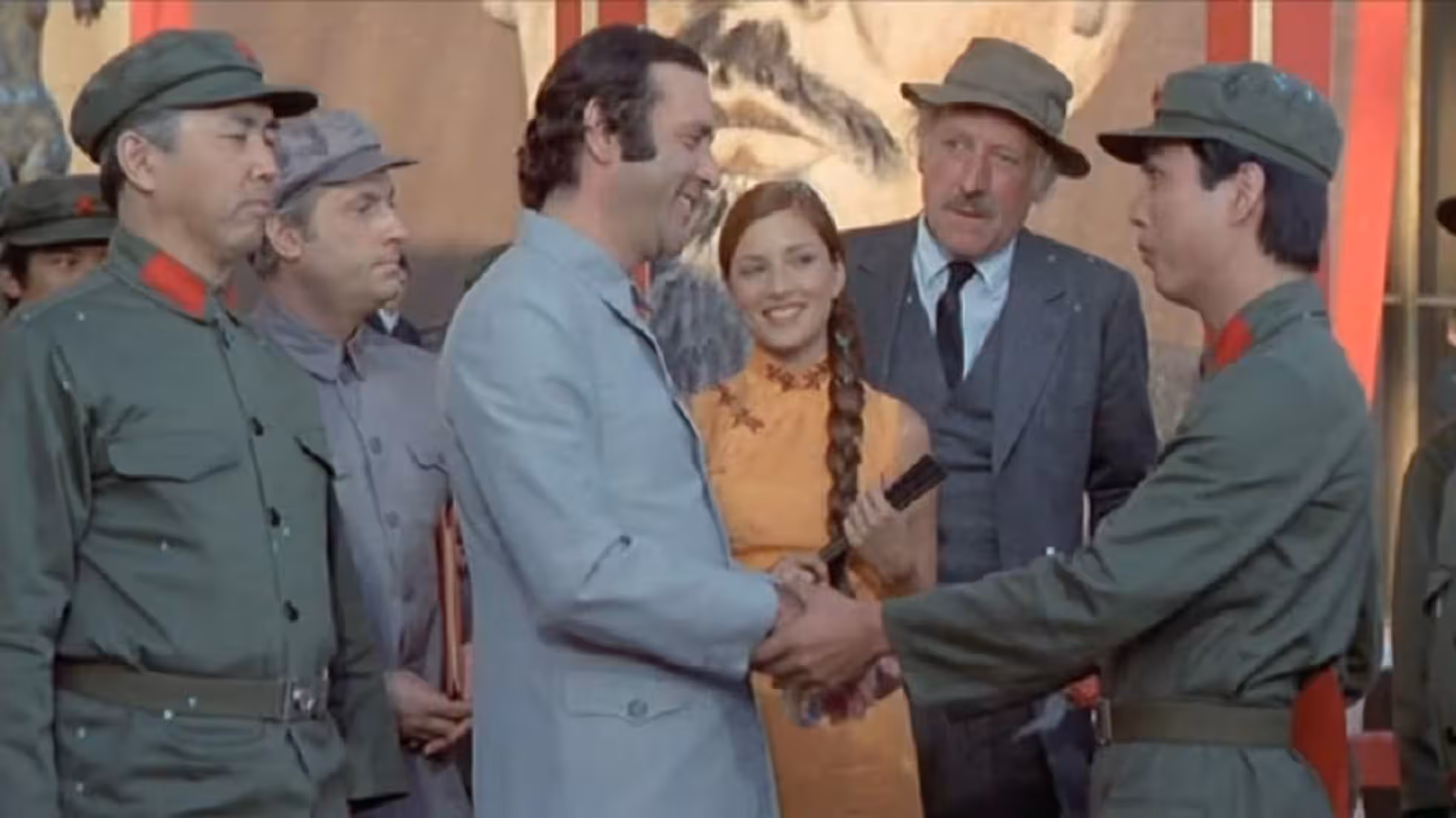 iDiMi-جيش التحرير الشعبي في باريس